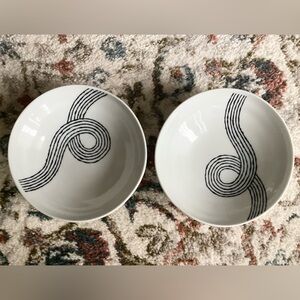 Japanese Sinyo ceramic plate x 2